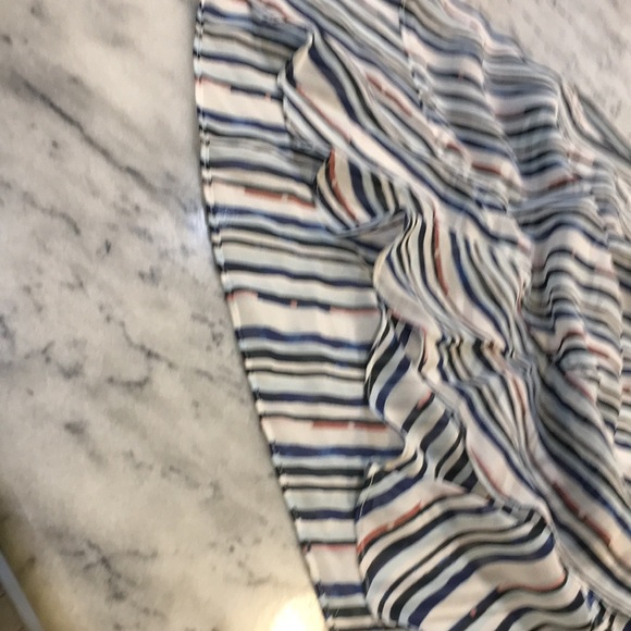 12 Thompson, Pull-on Beautiful striped skirt. Size medium, with ruffle trim - Picture 4 of 10